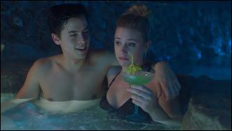 K.J.-Apa-and-Cole-Sprouse-in-Riverdale (1366x768, 195 k...)